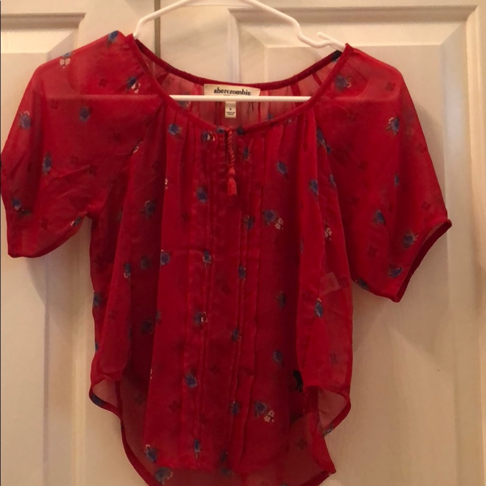 A red shirt used never